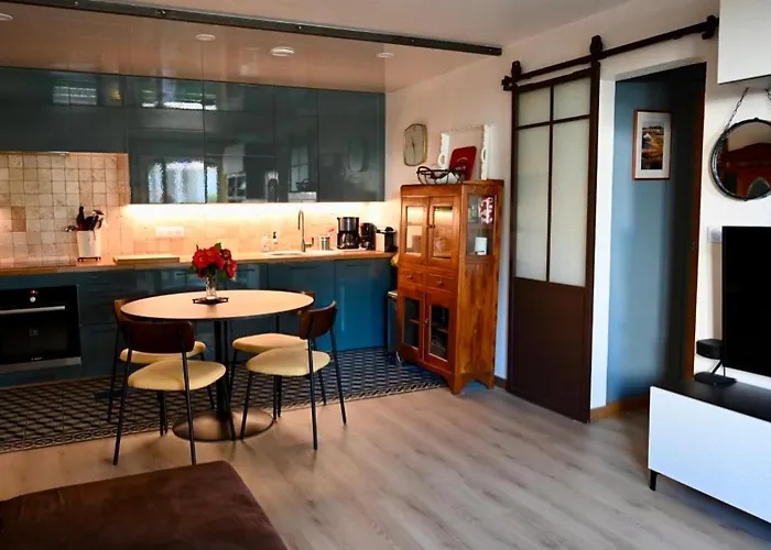 公寓 Appart-terrasse , 80m De La Benoit, *